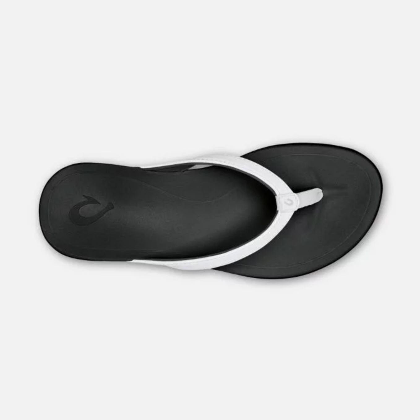 how to clean olukai flip flops